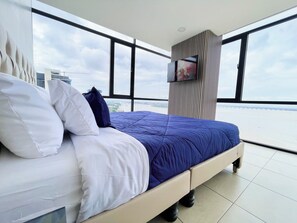 1 bedroom, iron/ironing board, free WiFi, bed sheets - Penthouse High Floor With River View, Puerto Santa Ana (Vista Hermosa) (Guayaquil)