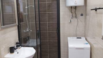 Apartment | Bathroom