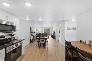 Fridge, microwave, oven, dishwasher - Serene Creek Condo Pool & Gym (Branson)