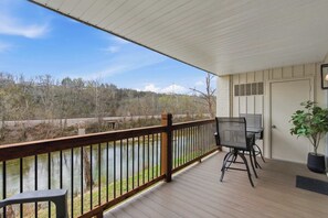 Property grounds - Serene Creek Condo Pool & Gym (Branson)