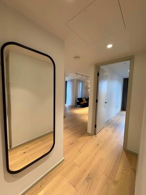 Interior - Luxury 2 Bed 2 Bath King Cross with Terrace (Greater London)