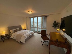 3 bedrooms, iron/ironing board, travel cot, WiFi - Luxury 3BR 3.5BA Flat Opposite Hyde Park (Greater London)