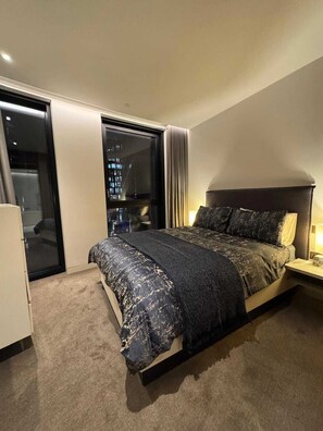 Iron/ironing board, WiFi, bed sheets - Designer Stay at King’s Cross Gasholders w/Balcony (Greater London)
