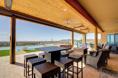 Luxury Outdoor Oasis! Superstition Mtns Retreat