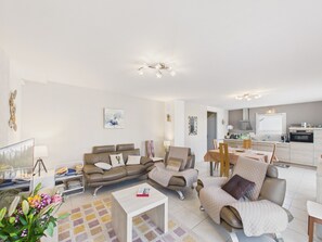 TV - 500m from the beach – House for 6 with terrace (Saint-Pierre-Quiberon)