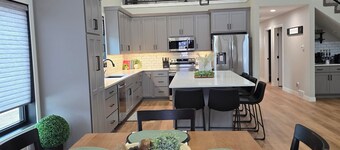 NEW BUILD 4 Bedroom Modern Kids Playroom Large Island Open Concept