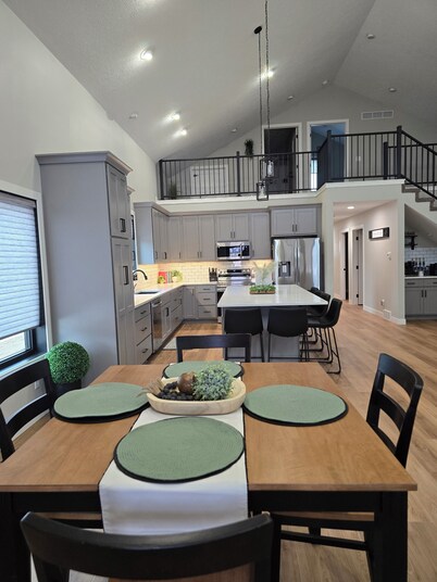 NEW BUILD 4 Bedroom Modern Kids Playroom Large Island Open Concept