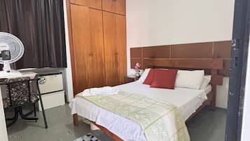 Quarto casal conforto, serviço de arrumação