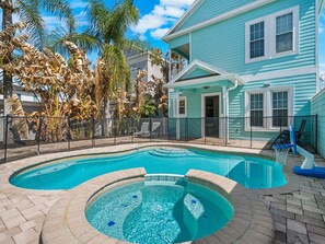 Pool - *New* Minions Movie Mansion (Kissimmee)