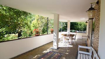 House | Balcony