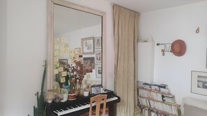 Apartment | Reception - Lovely Apartment Near Paris (Saint-Ouen)