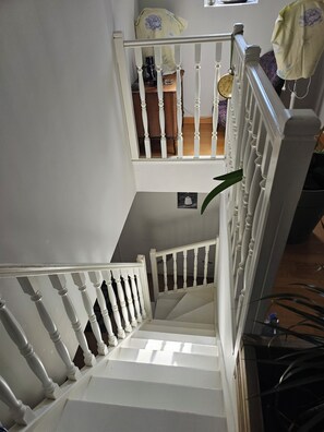 Klassieke kamer, uitzicht op tuin (Gauguin) | Interieur