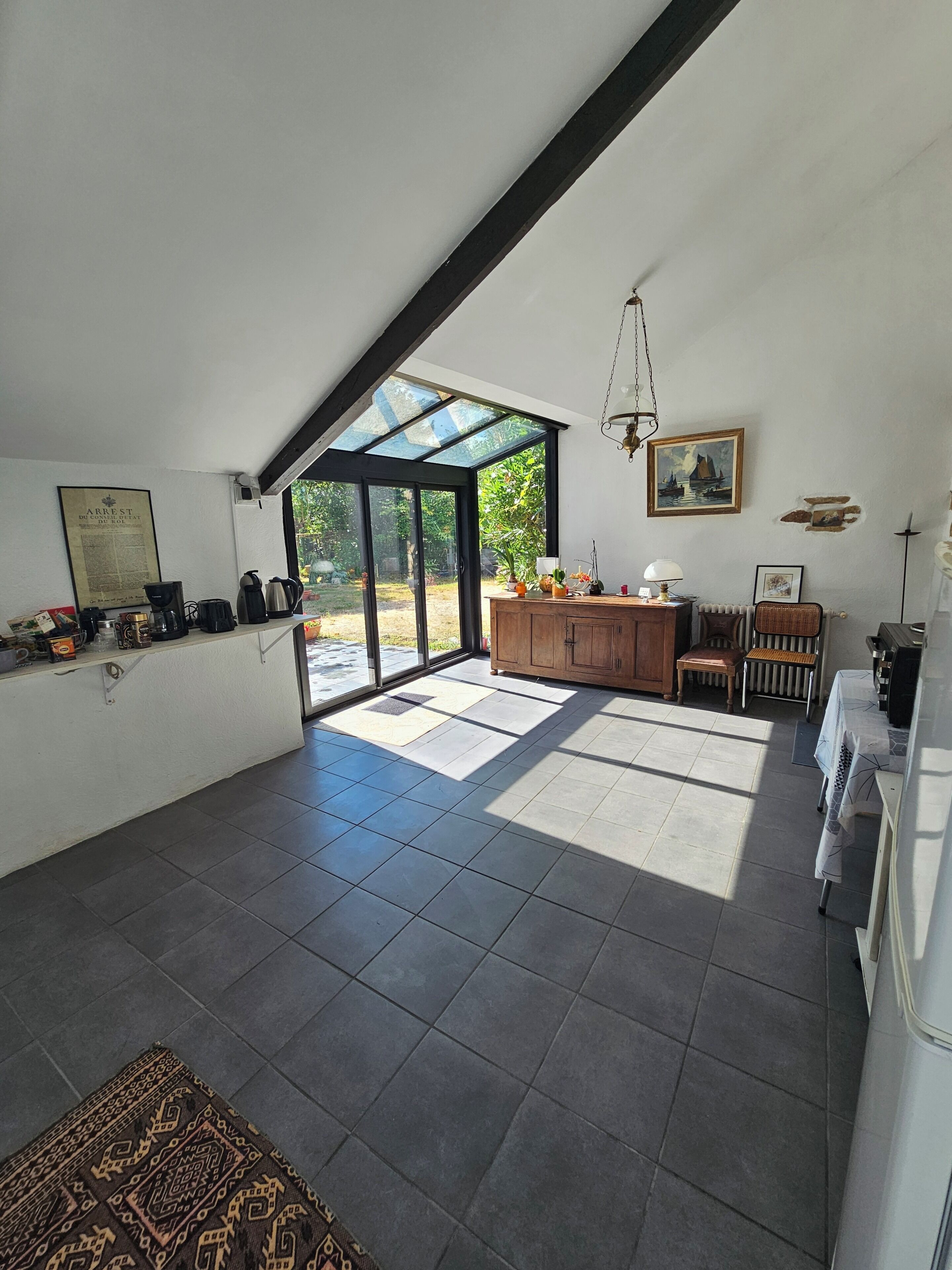 Klassieke kamer, uitzicht op tuin (Gauguin) | Interieur