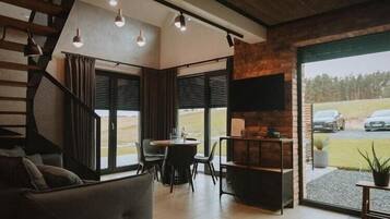 Smart TV, fireplace