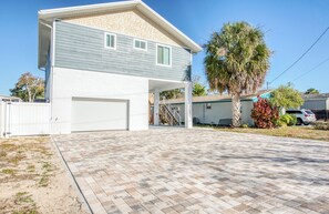 Exterior - MANATEE CROSSING Cozy 2-Bed 2-Bath, Weeki Wachee, FL (Spring Hill)