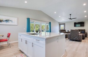 Interior - MANATEE CROSSING 3Bd/3Ba w/ Studio, Private Dock & Kayaks, Weeki Wachee, FL (Spring Hill)