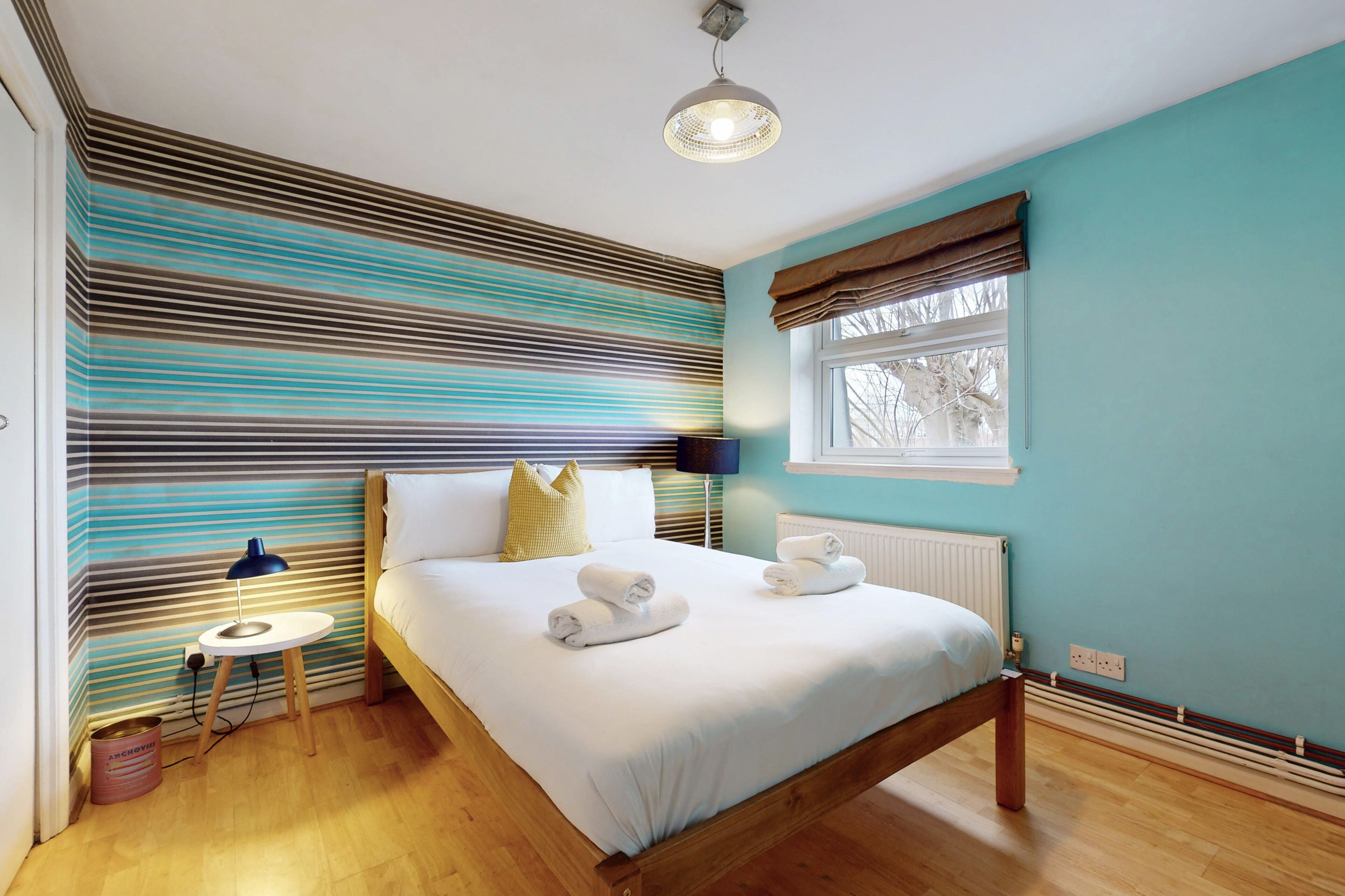 1 chambre, fer et planche à repasser, Wi-Fi gratuit, draps fournis
