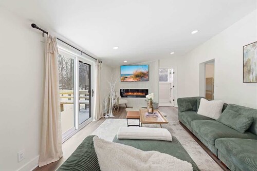 Cozy Haven Near Lake Michigan Beaches on 2 Acres
