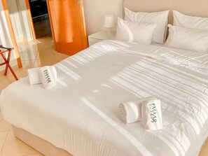Iron/ironing board, WiFi, bed sheets - Sunset Luxury Apartment, Near Stadium in adorable Tanger (Tanger)