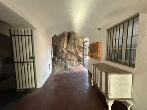 Interior - Apartment 'La Casa Del Marchese' with Private Terrace (Pietra Ligure)