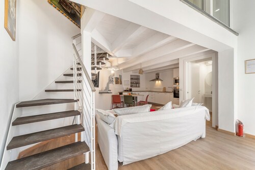 Apartment 'Casa Di Gaia' with Wi-Fi and Air Conditioning
