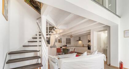 Apartment 'Casa Di Gaia' with Wi-Fi and Air Conditioning