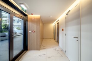 Apartment | 1 bedroom - Modern Lisbon W Balcony AND Pool II by Homing (Lisbon)