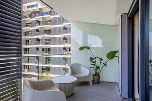 Apartment | 1 bedroom - Modern Lisbon W Balcony AND Pool II by Homing (Lisbon)