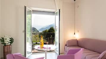 Superior studio suite, uitzicht op meer | Kameruitzicht