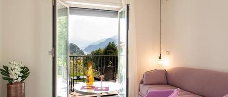 Superior Studio Suite, Lake View | View from room