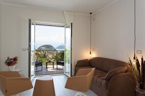 Superior Studio Suite, Lake View | Living area - Domus Bellagio (Bellagio)