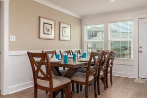 Dining - Wrap Around Porch & Water View w/ 1 Min Walk to Beach (Dauphin Island)