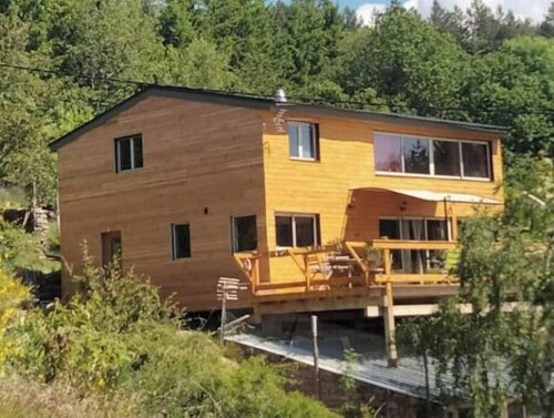 Maison bois en pleine nature