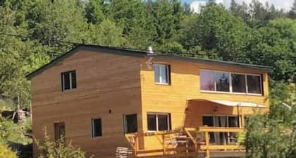 Maison bois en pleine nature