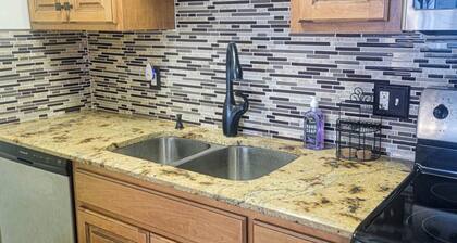 Urban Living - 2 Bed and 1 Bath