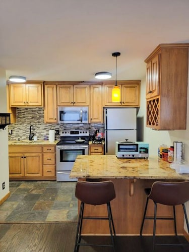 Urban Living - 2 Bed and 1 Bath