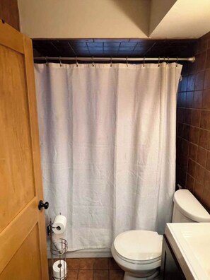 Apartamento, 2 habitaciones | Baño