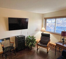 Condo, 2 Bedrooms | Living area