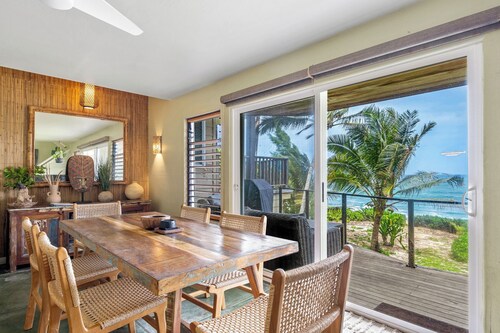 Hale Kepuhi by Gather: Hanalei Beachfront Home w/ Ocean Views & Private Lana