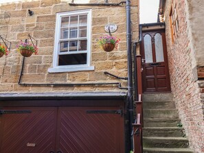 Exterior detail - Bishop's Cottage (Whitby)