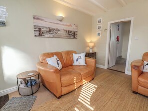 Living area - Puffin's Nest (Bridlington)