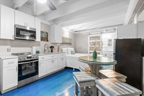 Fridge, microwave, coffee/tea maker, cookware/dishes/utensils - Beachfront Studio w/ Pool, Steps to Sand, Sleeps 3 (Panama City Beach)