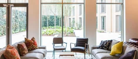 Classic Studio | Living area