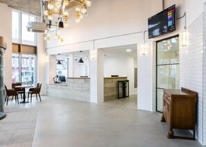 Lobby - Student only Modern Studio at White city (London)