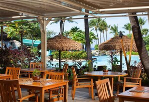 Outdoor dining -  Westin Ka'anapali Ocean Resort Experience Paradise in a 2BR Villa - Sleeps 8 (Lahaina)