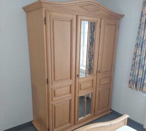 1 bedroom, WiFi, bed sheets - "Strandruh" 2-room vacation apartment, 200 m to the beach (Binz)