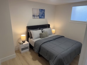 Room - Bright, Morden & Cozy 1 Bedroom Getaway (St. John's)