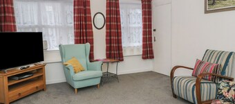 Holly Cottage