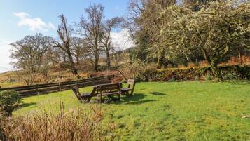 Khu ẩm thực ngoài trời