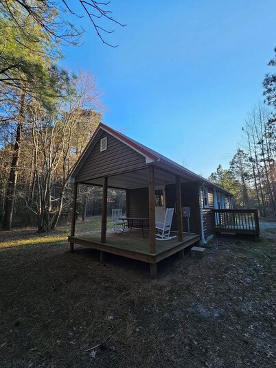  Cozy Cabin Getaway at Gum Branch Acres – Perfect for a Quiet Escape